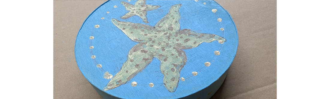 Seestern-Kästchen: DIY Upcycling mit Acryl – So wird die Käseschachtel zum maritimen Schatz